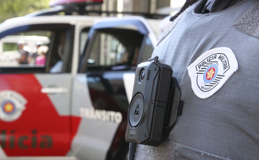 PMs de São Paulo são demitidos por consumir bebida alcoólica em viatura