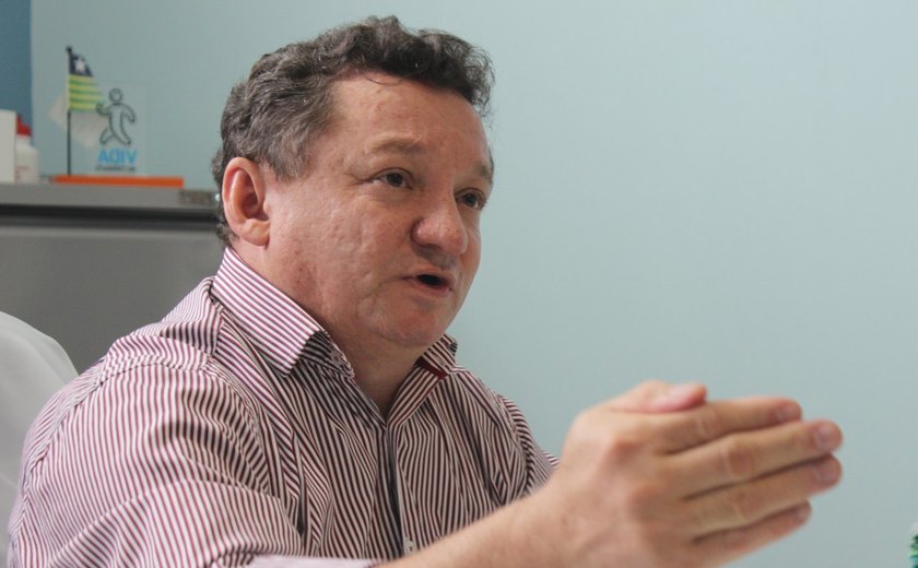 PI/secretário: vacinação de mulheres cedo é ‘para voltarem logo pra fazer comida’
