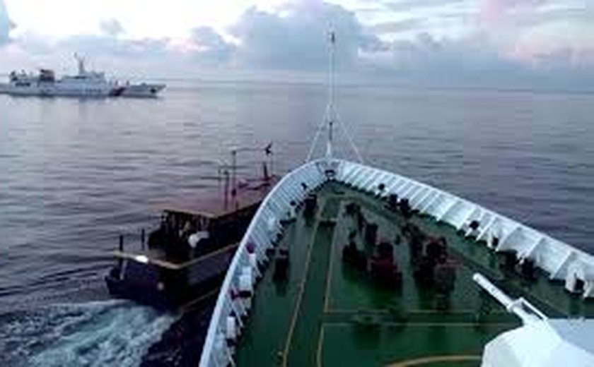 Navios da China e das Filipinas colidem no Mar da China Meridional