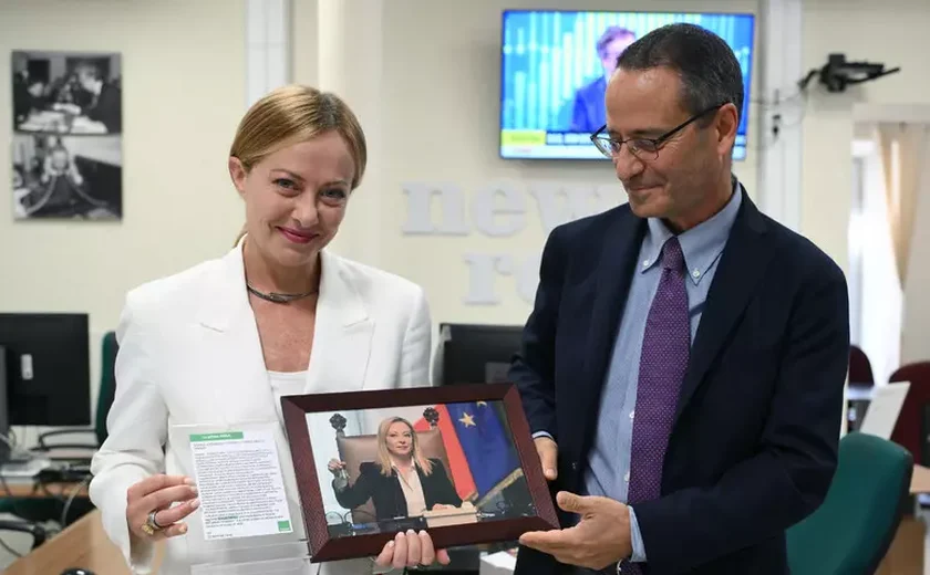 Meloni visita sede da ANSA em Roma pelos 80 anos da agência