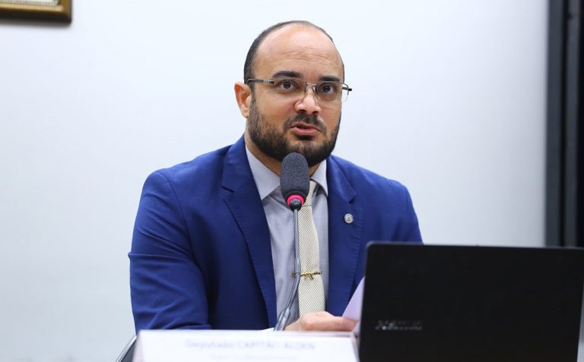Comissão aprova projeto que prevê assistência religiosa para bombeiros e policiais militares