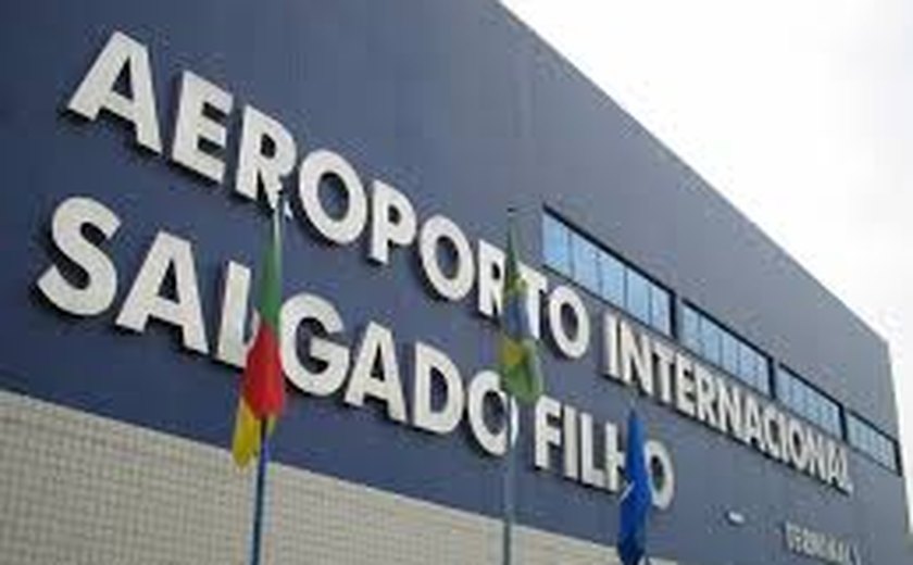 Aeroporto de Porto Alegre suspende operações por tempo indeterminado por causa das chuvas