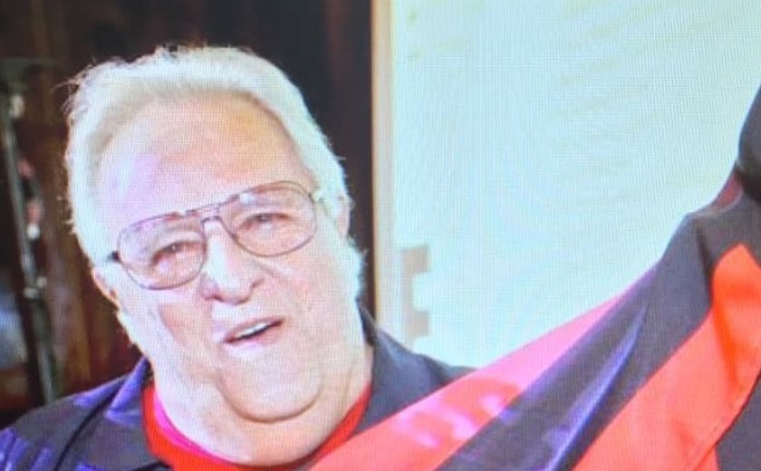 'Morreu feliz com o Flamengo': Filha de Apolinho conta que pai assistia goleada sobre o Bolívar quando faleceu