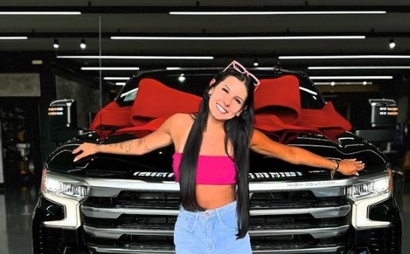 Ana Castela compra carro de R$ 500 mil: 'Fruto do meu trabalho'