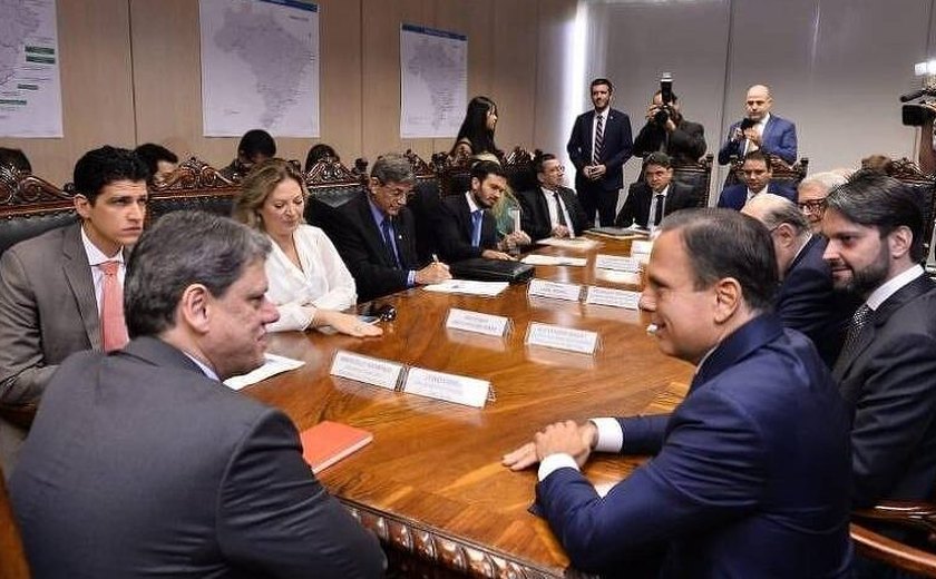 Nem Bolsonaro, nem Guedes: jantar de Tarcísio para Campos Neto teve como principais convidados Temer, Doria e banqueiros