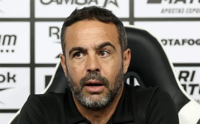 Artur Jorge promete Botafogo ambicioso em 'jogo mais importante da carreira'