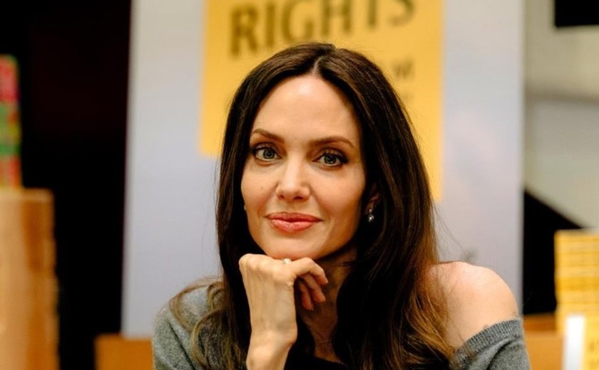 Pai de Angelina Jolie condena declarações da filha contra exército de Israel