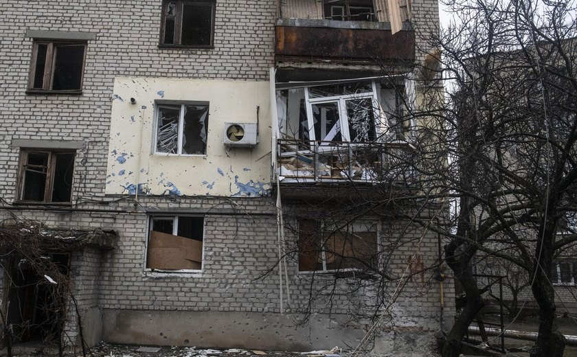 Kiev é incapaz de parar ofensivas russas e bombardeia civis em Donbass, conta analista do Brasil