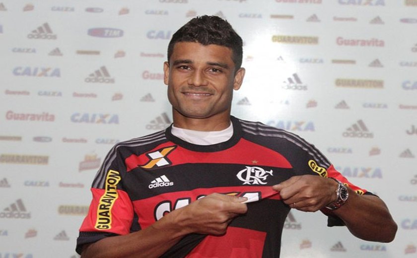 Diagnosticado com tumor, meia Ederson ficará afastado do Flamengo por tempo indeterminado
