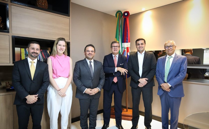 Parlamento recebe a visita do embaixador da Itália