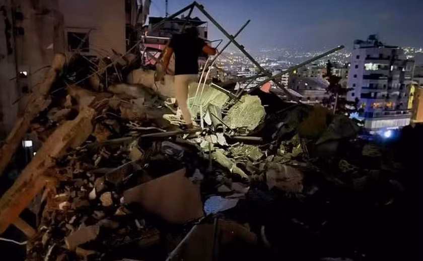 Exército israelense bombardeia capital do Líbano em resposta a ataque no Golã; alvo seria comandante do Hezbollah