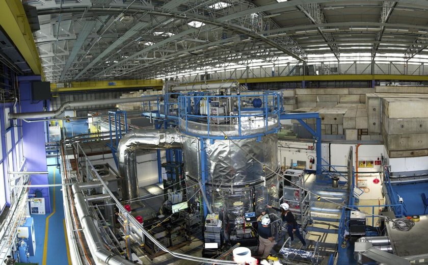 Mídia: cientistas podem transportar substância mais cara e perigosa da Terra em caminhão pela Europa