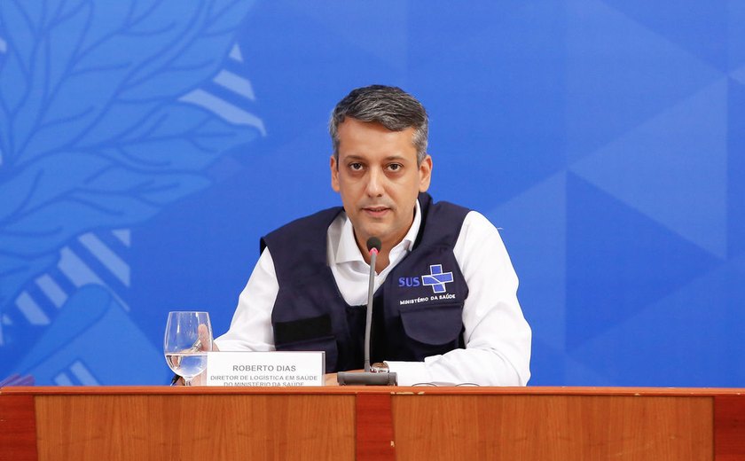 Saúde demite diretor acusado de pedir propina para compra de vacinas