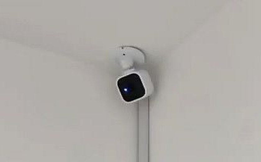 Casal de turistas descobre câmeras instaladas em apartamento na Ponta Verde