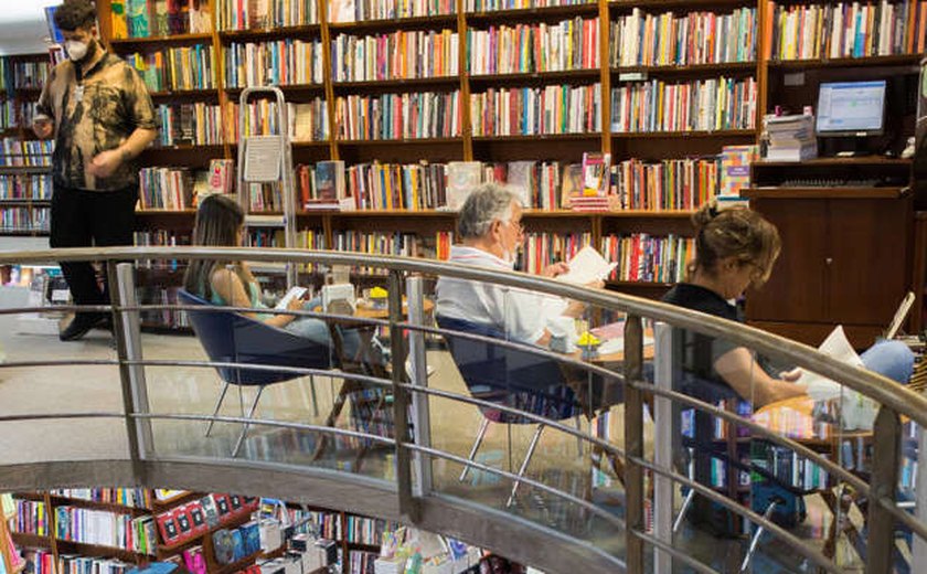 Com características, diferentes, livrarias têm a cara da Avenida Paulista