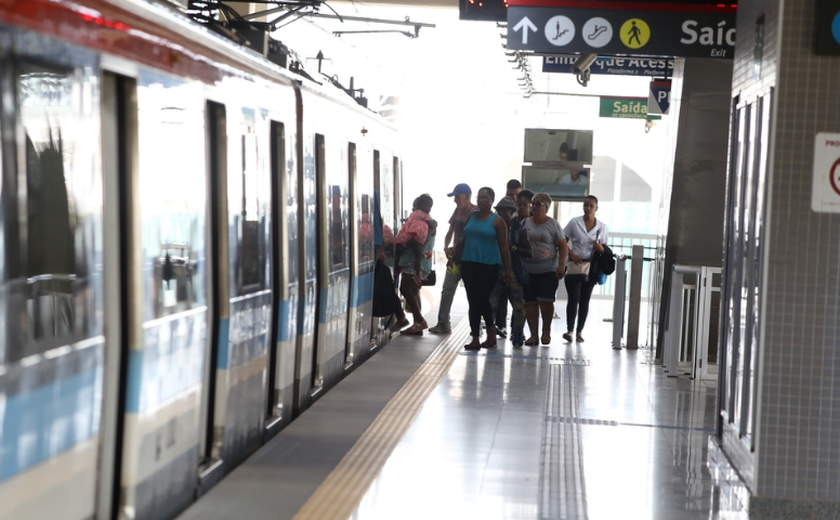 Mais estações de metrô recebem nomes de marca em São Paulo