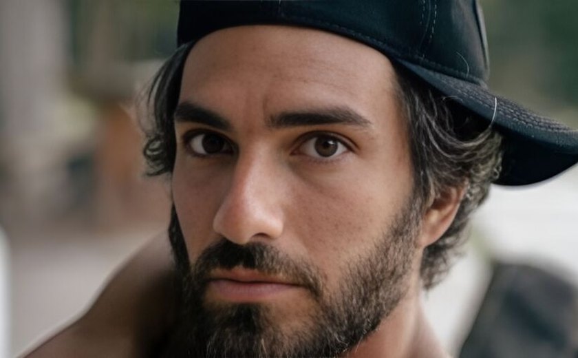 Quem é o marido de Deborah Secco, com quem a atriz mantém um relacionamento aberto?