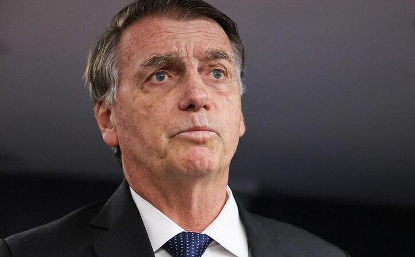 'Em nenhum momento eu agi contra a Constituição', afirma Bolsonaro