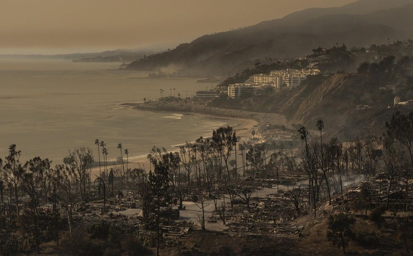 Rede de água de Los Angeles é inadequada para combater grandes incêndios, diz mídia