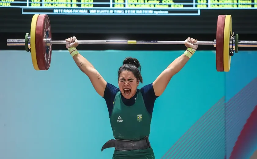 Amanda Schott confirma vaga no levantamento de peso em Paris 2024
