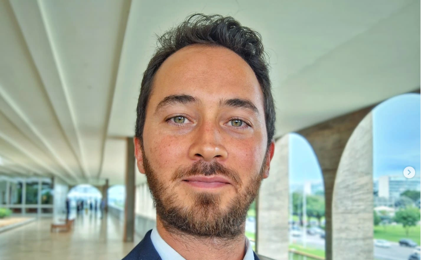 Ex-ator de 'Malhação', Gabriel Falcão relata aprovação em concurso para ser diplomata