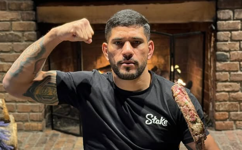 Poatan revela embate com du Plessis e 'acordo' de superluta entre campeões no UFC