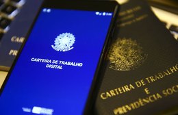Taxa de desemprego cai de 8% para 7,7%