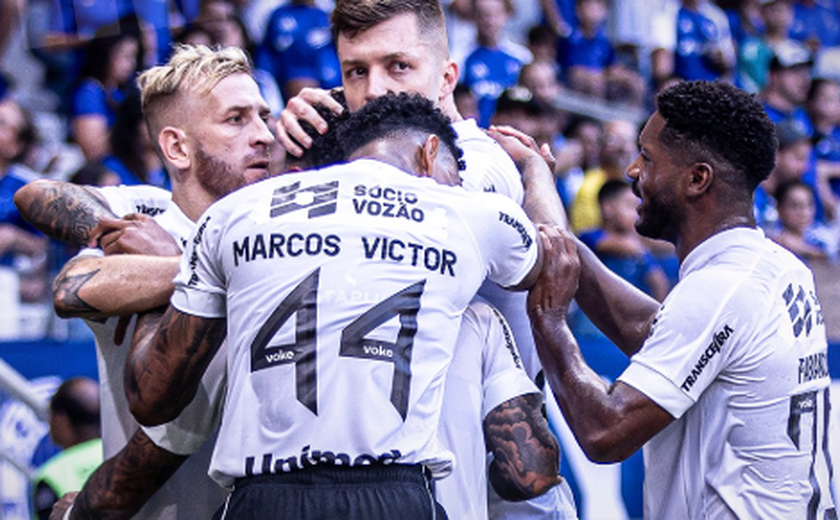 Ceará surpreende e acaba com série invicta do Cruzeiro dentro do Mineirão