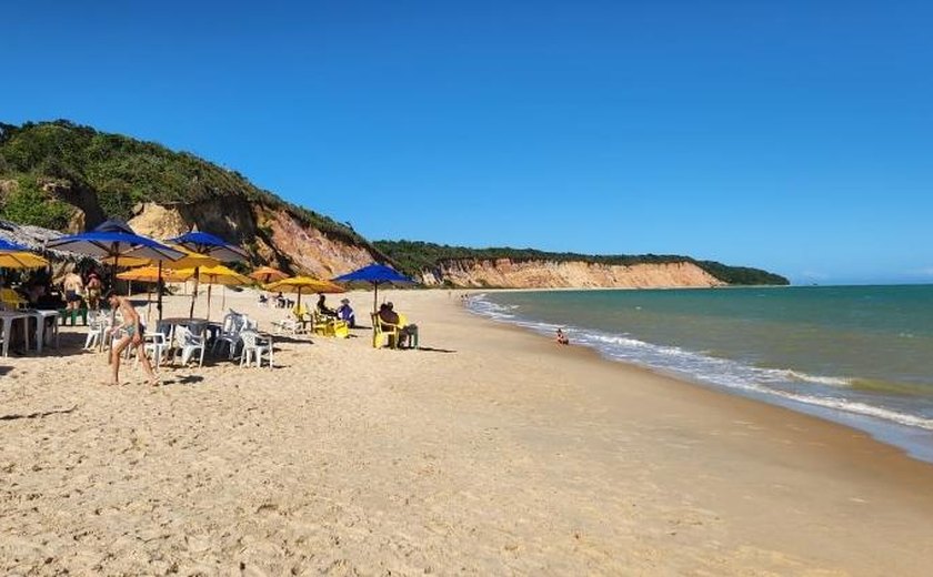 Alagoas e PE têm mais de 400 casos de intoxicação da maré vermelha