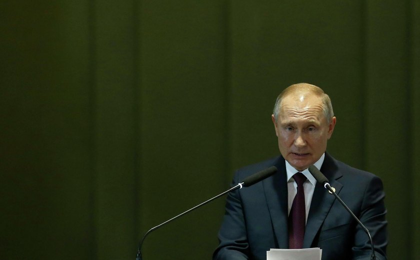 Putin expressa condolências a autoridades indianas após ataque deixar dezenas de mortos na Caxemira