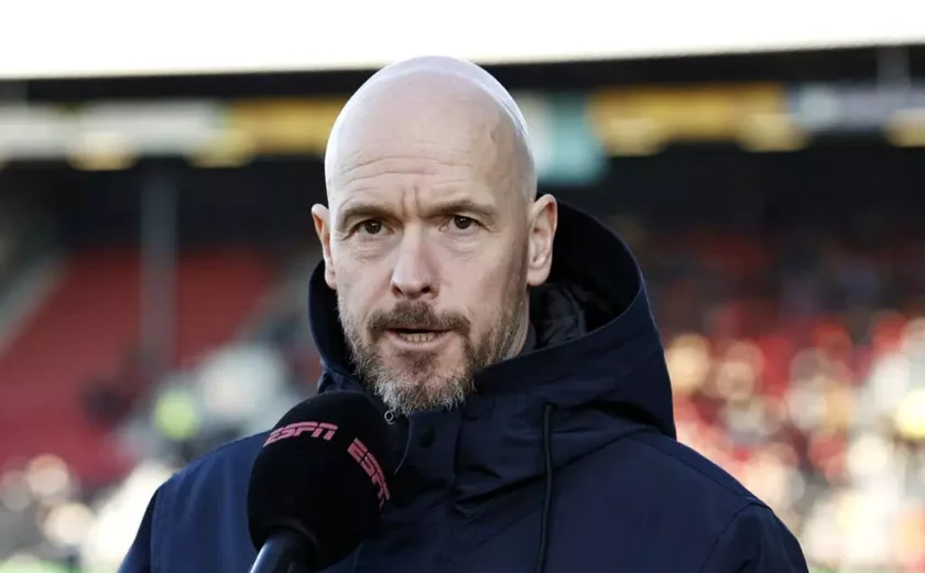 Após polêmicas e crise, técnico Erik ten Hag estende contrato com o Manchester United