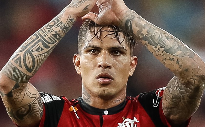 Flamengo inscreve reforços, mas mantém Guerrero na lista da Libertadores