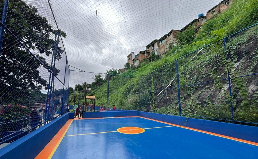 Moradores da Grota do Aterro comemoram nova entrega da Prefeitura de Maceió