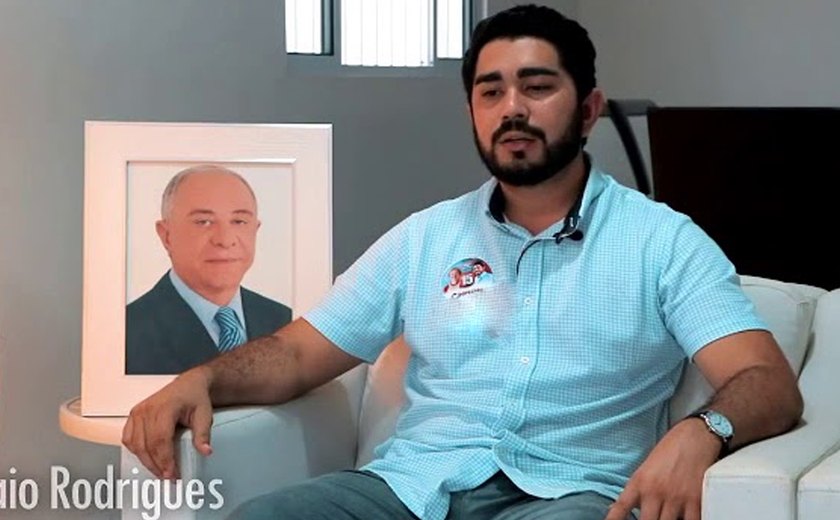 Jovem cirurgião dentista recebe apoio da comunidade e anuncia pré-candidatura a prefeito de Poço das Trincheiras em 2024