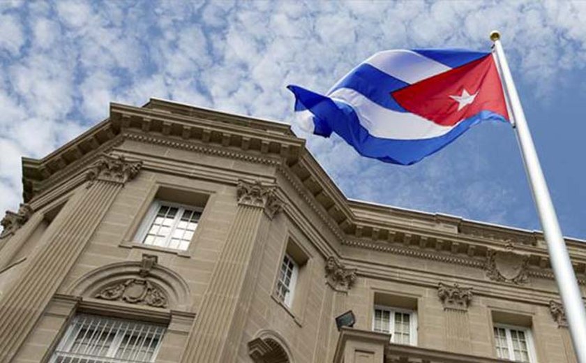 Bandeira cubana é hasteada em embaixada de Washington