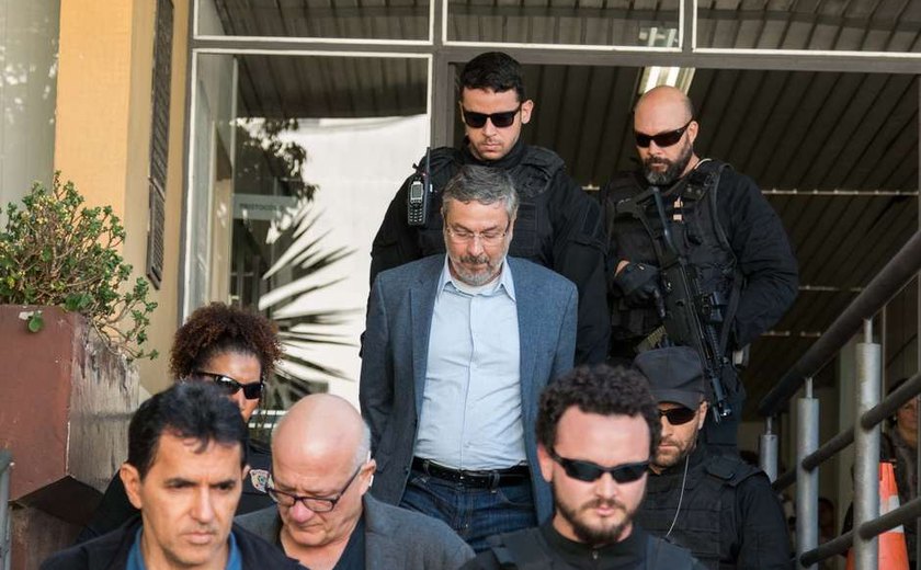 Palocci é condenado a 12 anos de prisão por corrupção