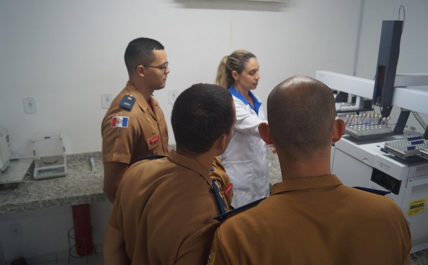 Novos cadetes do Corpo de Bombeiros fazem visita técnica à sede da Polícia Científica e Instituto de Criminalística de Maceió