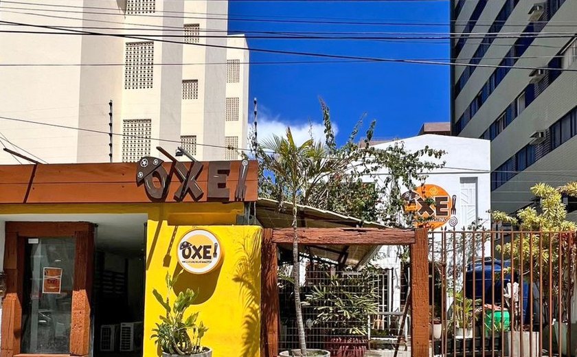Restaurante Ôxe Maceió reabre em novo endereço com cardápio ampliado e clima de casa