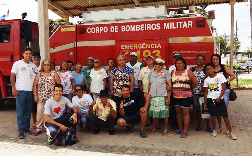 Arapiraca: Idosos recebem orientação de saúde no Corpo de Bombeiros