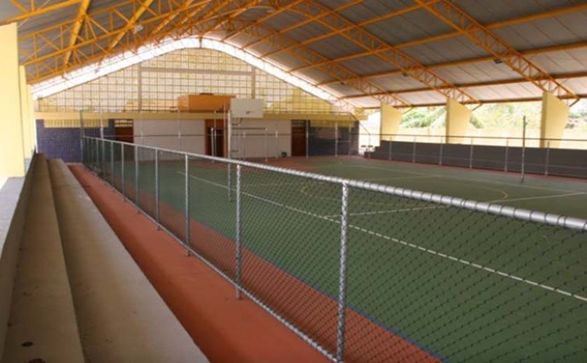 Governo inaugura ginásio da Escola Dom Constantino Luers, em Campo Alegre; 1.200 alunos serão beneficiados