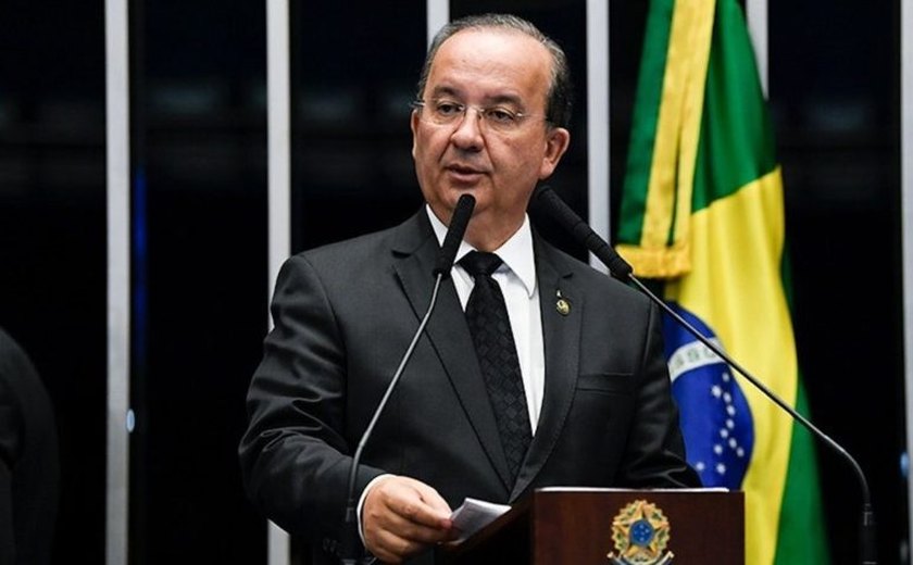 Desembargador do TJSC processa Jorginho Mello por danos morais após fala sobre 'boca torta'
