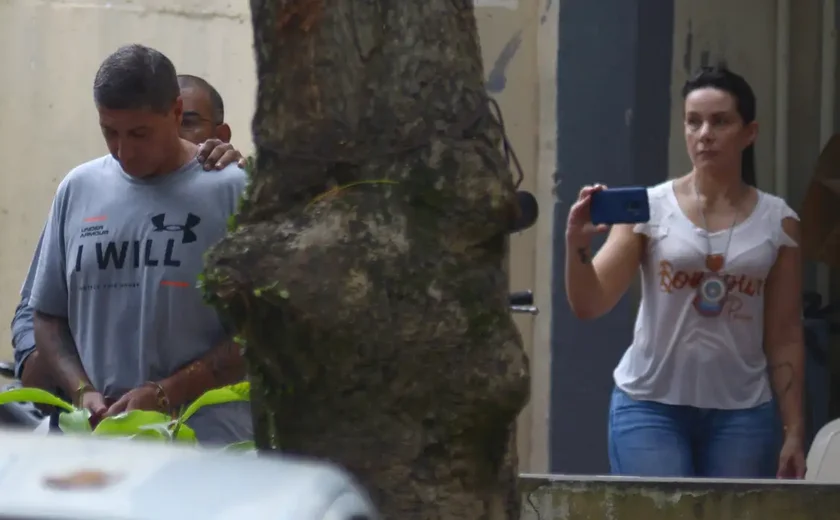 Lessa diz que delegado impôs condição para crime