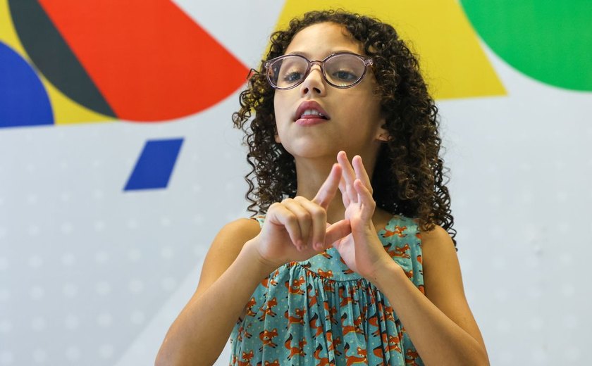 UFF desenvolve aplicativo Hora da Libras para crianças surdas