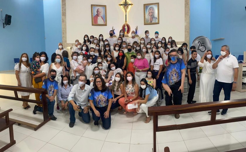 Emoção marca a missa em comemoração aos 25 anos da Pestalozzi de Arapiraca