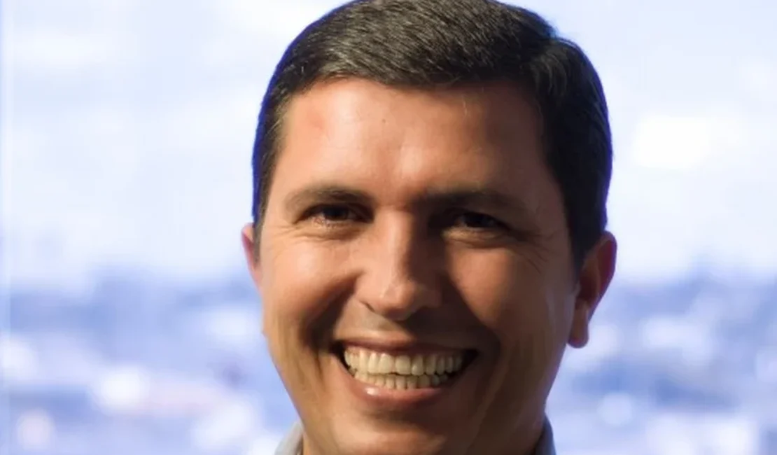 O jogo, agora, é o domínio dos partidos políticos