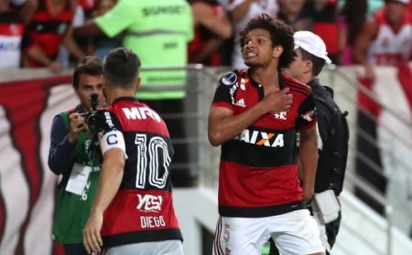 Flamengo fecha 2017 como &#8220;Rei dos Clássicos&#8221;