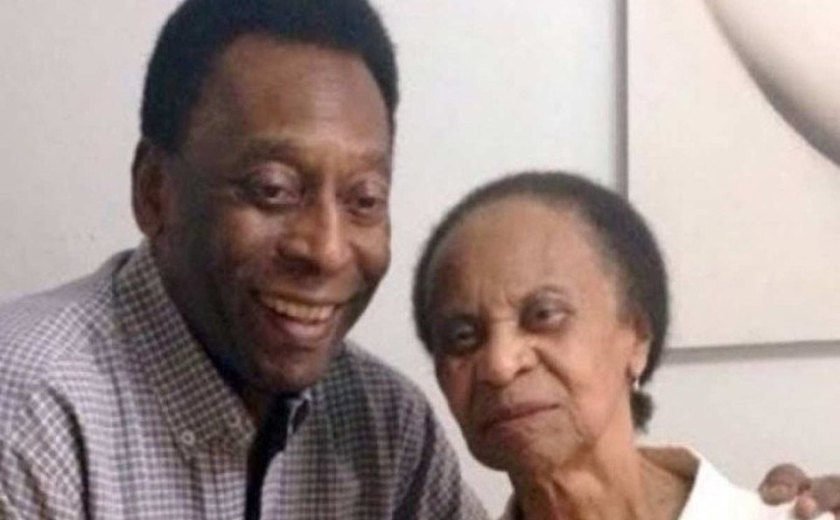 Morre Celeste Arantes, mãe do Pelé, aos 101 anos