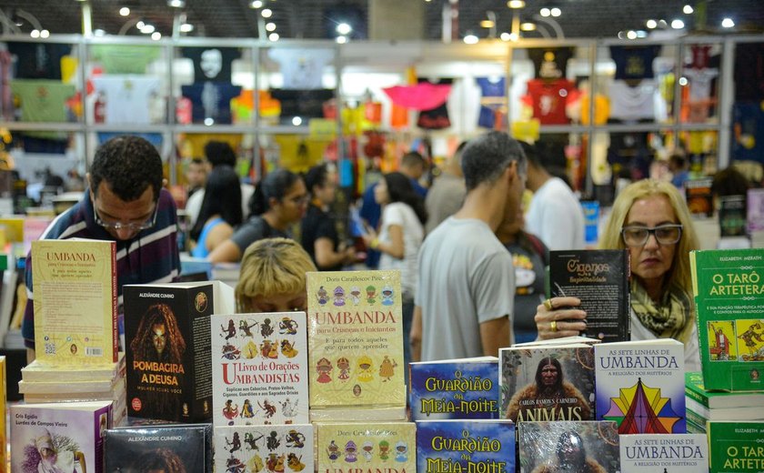 Com 600 mil visitantes, Bienal do Rio vende 5,5 milhões de livros