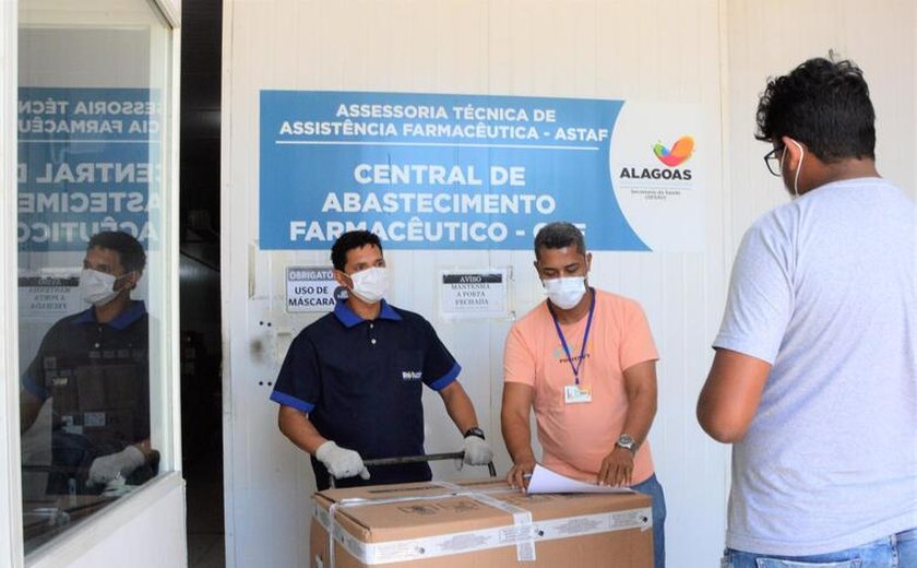 Covid-19: Governo do estado começa distribuição de 150 mil testes rápidos para municípios alagoanos