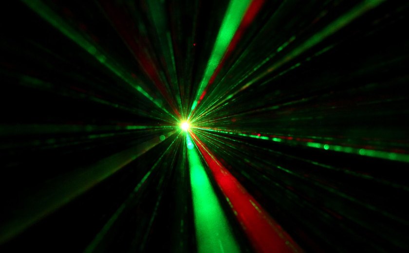 Cientistas chineses constroem laser portátil capaz de operar no deserto do Saara sem resfriamento